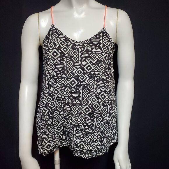 No Boundaries Black & White Aztec Tank Top (S) - Picture 2 of 5